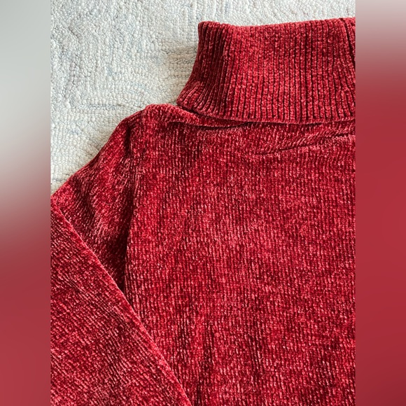 Gorgeous (!!) chenille red oversized turtleneck sweater - Picture 1 of 5